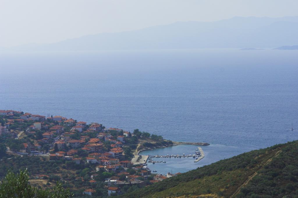 Art Hotel Panorama Pyrgadikia Bagian luar foto